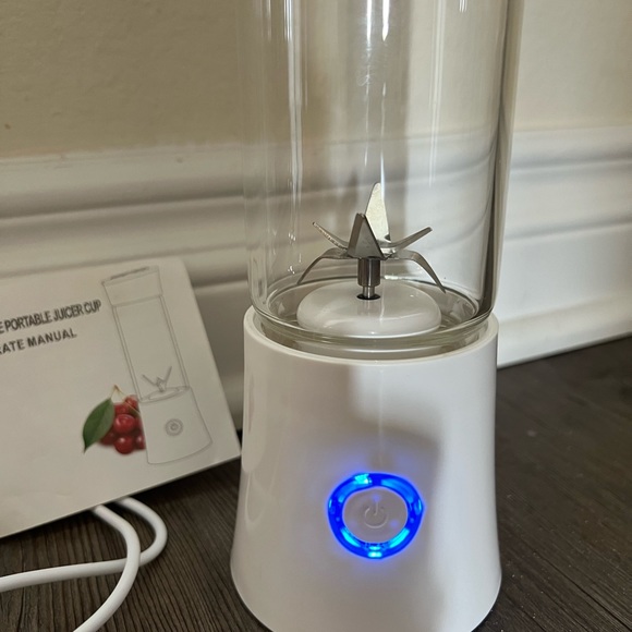 Blender/Portable Smoothie blender 12oz. - Picture 11 of 14